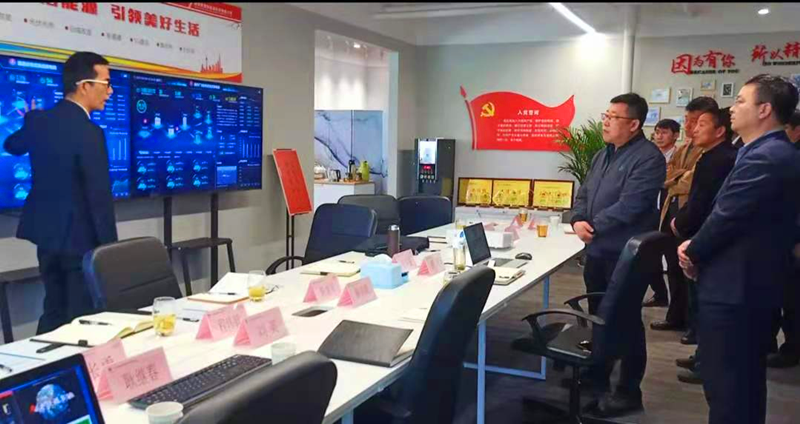 公司黨委副書記、總經理徐國強一行深入西安新能科技公司進行工作調研配圖2.png 公司黨委副書記、總經理徐國強一行深入西安新能科技公司進行工作調研配圖2.png