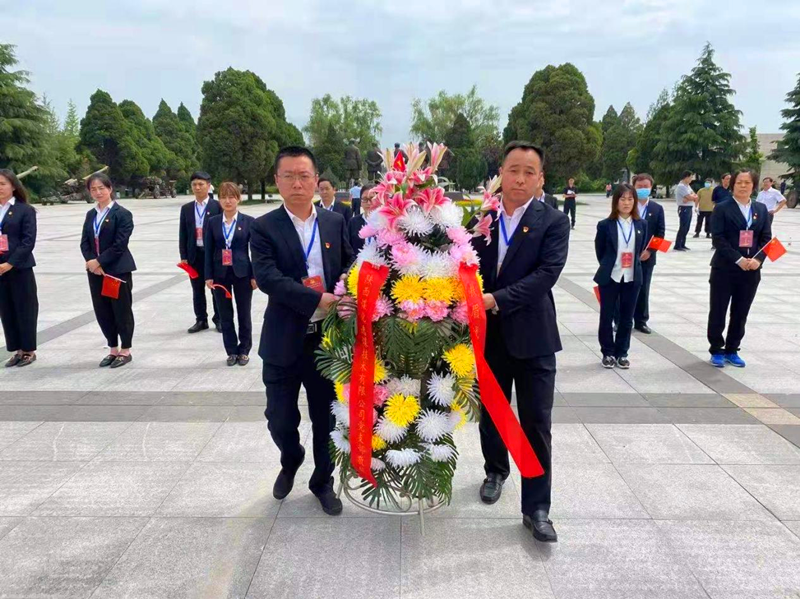 選煤公司黨支部舉行“學黨史淬煉修養”3.png 選煤公司黨支部舉行“學黨史淬煉修養”3.png