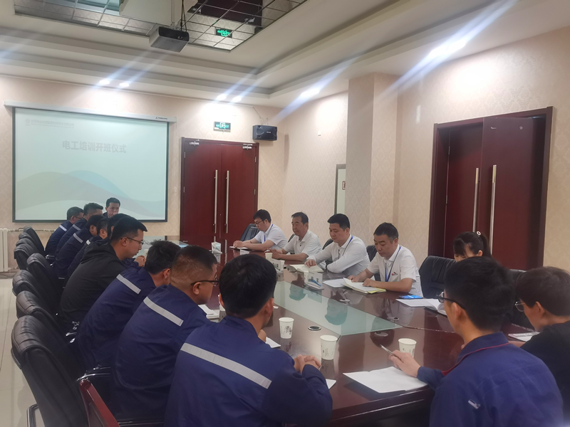 神木分公司“訂單式”電工培訓開班-配圖.png