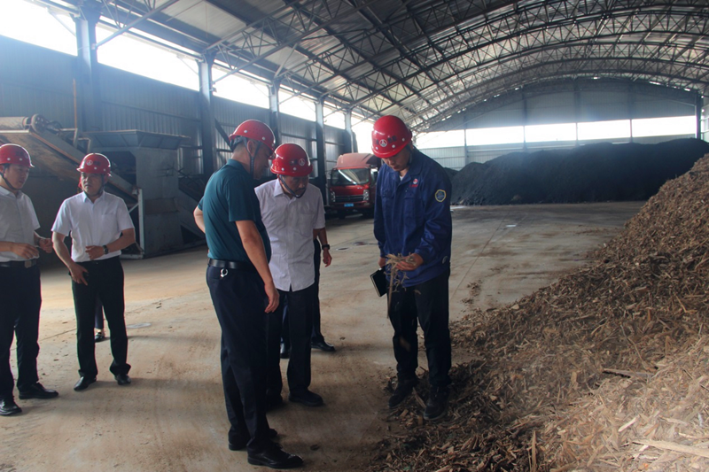 公司黨委書記、董事長方剛一行到三原公司進行安全生產督查指導1.png 公司黨委書記、董事長方剛一行到三原公司進行安全生產督查指導1.png