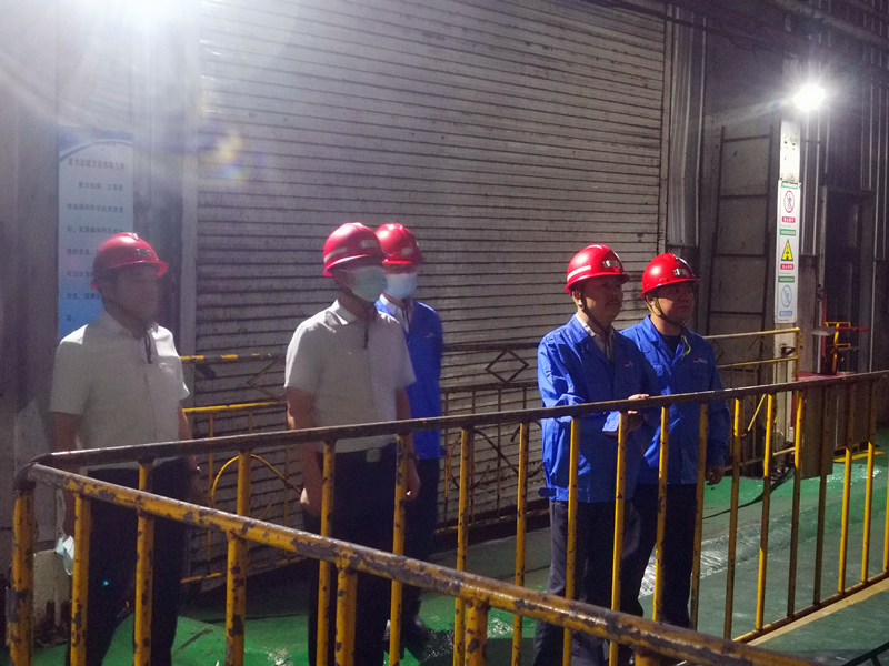 黨委書記、董事長方剛到黃陵二礦選煤廠檢查指導3.png 黨委書記、董事長方剛到黃陵二礦選煤廠檢查指導3.png