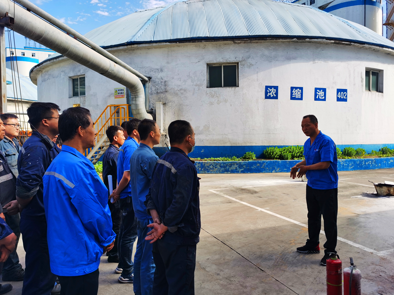 選煤公司張家峁選煤廠開展火災事故應急演練活動6.png 選煤公司張家峁選煤廠開展火災事故應急演練活動6.png