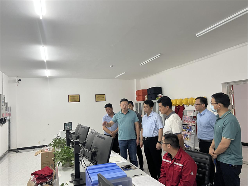 高邑縣縣長苗潤濤到高邑公司調研-1.png 高邑縣縣長苗潤濤到高邑公司調研-1.png