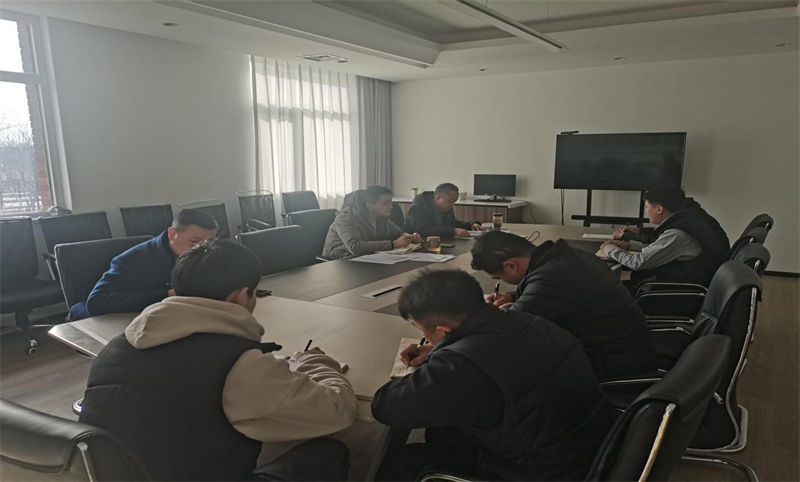 天津公司召開學(xué)習(xí)傳達(dá)新型能源公司“三會(huì)”精神專題會(huì).png 天津公司召開學(xué)習(xí)傳達(dá)新型能源公司“三會(huì)”精神專題會(huì).png