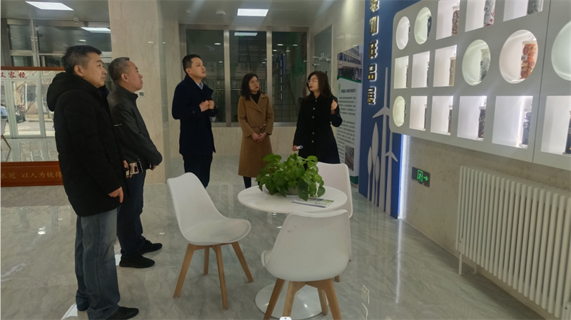 天津公司負責人到天津商業大學交流座談1.png 天津公司負責人到天津商業大學交流座談1.png