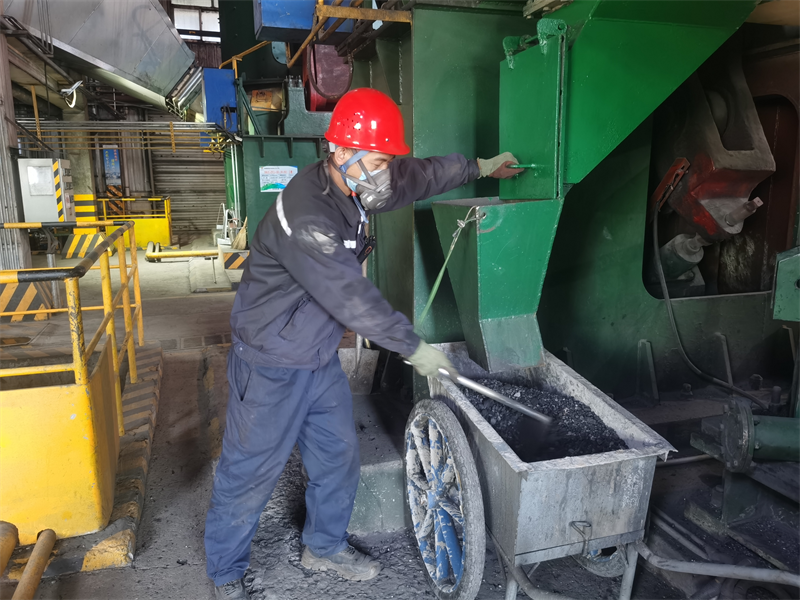 神木分公司生產“五一”不打烊,勞動“我”在崗2.png 神木分公司生產“五一”不打烊,勞動“我”在崗2.png