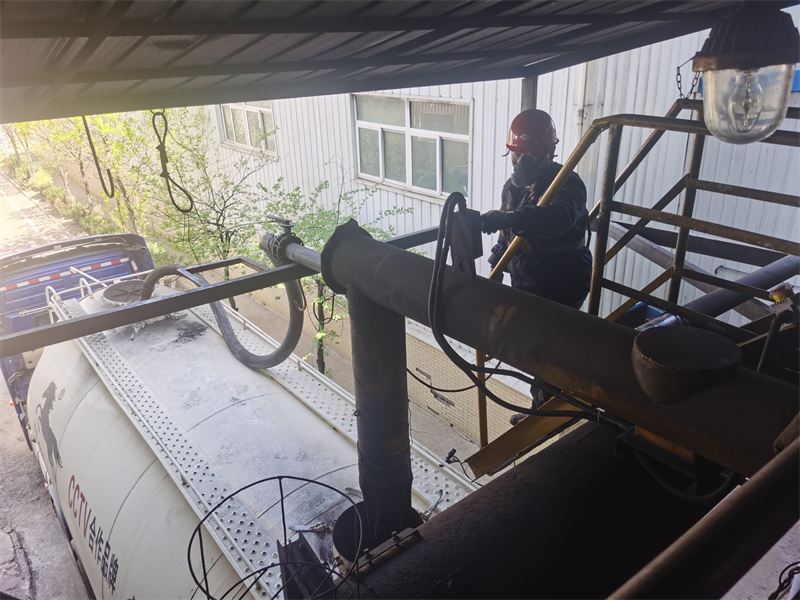 神木分公司生產“五一”不打烊,勞動“我”在崗6.png 神木分公司生產“五一”不打烊,勞動“我”在崗6.png