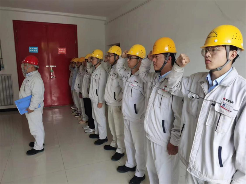 淮源公司:勇于擔(dān)當(dāng)改作風(fēng) 篤行實(shí)干促發(fā)展1.png 淮源公司:勇于擔(dān)當(dāng)改作風(fēng) 篤行實(shí)干促發(fā)展1.png