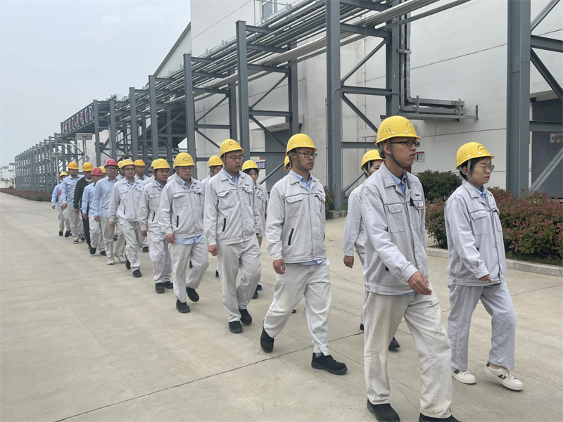 淮源公司:勇于擔(dān)當(dāng)改作風(fēng) 篤行實(shí)干促發(fā)展3.png 淮源公司:勇于擔(dān)當(dāng)改作風(fēng) 篤行實(shí)干促發(fā)展3.png