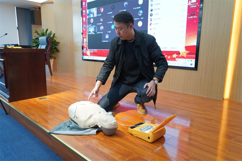 選煤公司開展急救技能知識培訓2.png 選煤公司開展急救技能知識培訓2.png