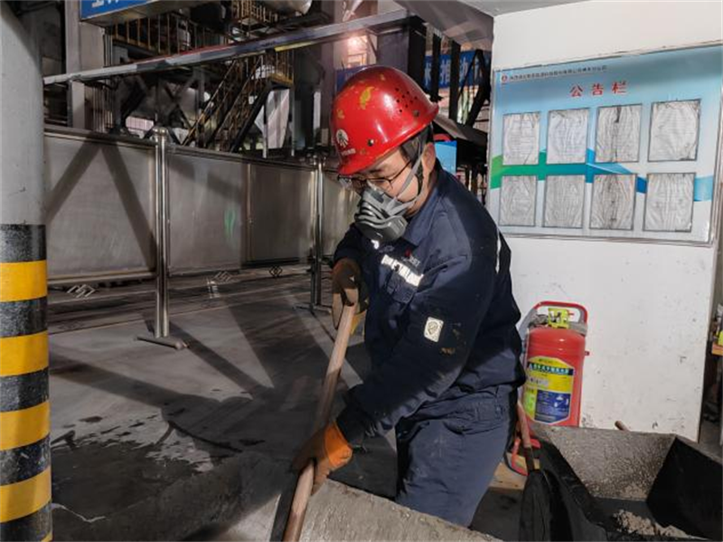 寒夜下那美麗的身影5.png 寒夜下那美麗的身影5.png