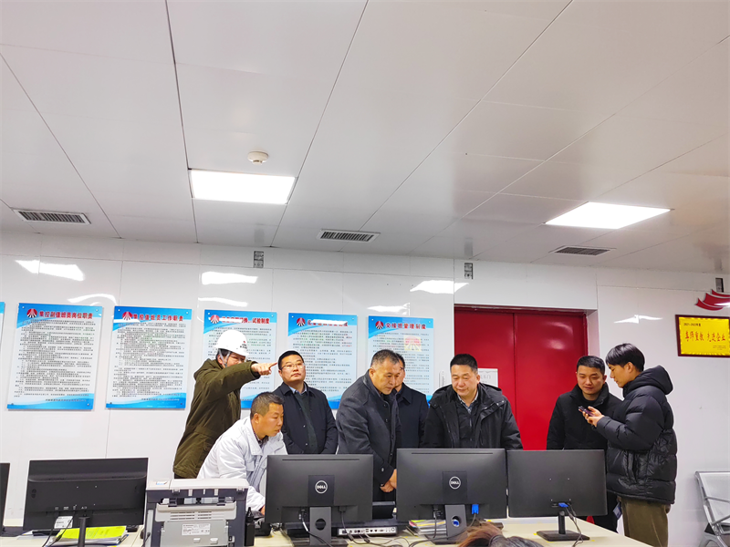 桐柏縣副縣長(zhǎng)王承宇一行到淮源公司調(diào)研.png 桐柏縣副縣長(zhǎng)王承宇一行到淮源公司調(diào)研.png